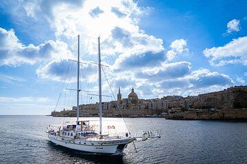 Coastline Highlights and Grand Harbour Cruise