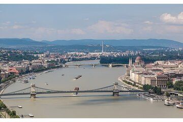Budapest 15 Minutes Helicopter Flight Over Top Landmarks