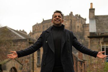 Private Edinburgh Photoshoot with a Local Photographer