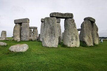 Stonehenge And City Of Bath Private Car Tour