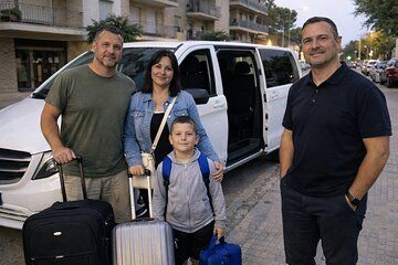 Private Transfer from Salou Tarragona to Barcelona Airport BCN