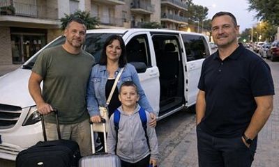 Private Transfer from Salou Tarragona to Barcelona Airport BCN