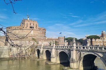 Catacombs of Saint Callixtus Ticket and Digital City Tour at Rome