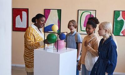 Private Walking Tour in Taos Art