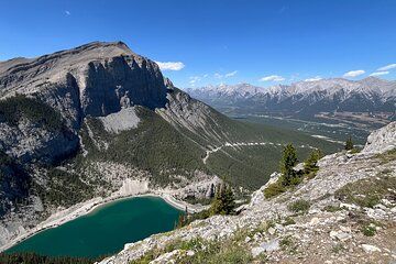 Canmore and Kananaskis Private Guided Hiking Tour From Calgary