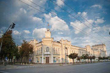 Chisinau Walking City Tour Combined With Local Wine