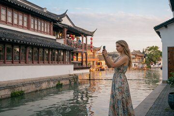 Shanghai Afternoon Tour: Panda Garden and Zhujiajiao Night View