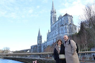 Experience Lourdes with a private Tour and Convenient Transport