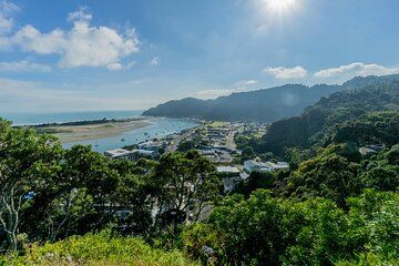 Private Shore Tour – Moeraki Boulders & Oamaru Exploration