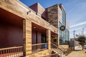 Hollywood Distillery Tour and Tasting Experience