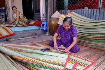 Hoi An Countryside Motorbike Tour with Local Crafts