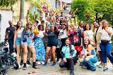 Discover Comuna 13 "Full" With a local Guide