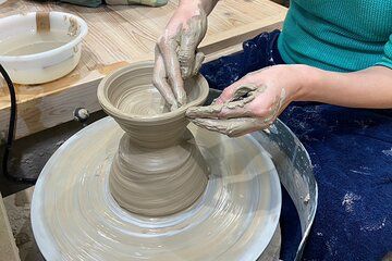 1 hour Traditional Kyoto Pottery Experience with Master Artisans