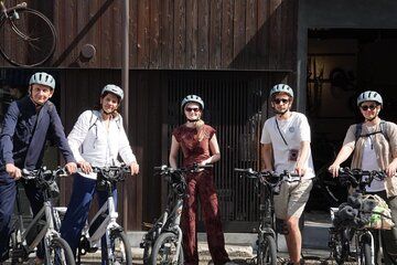 Private Guided Kyoto Bike and Photo Tour