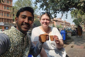 Jaipur Flavors Day and Night Walking Tour with Street Food Taste