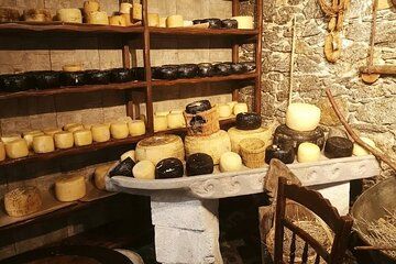 Naxos Local Food Tour: Taste Tradition in Old Town