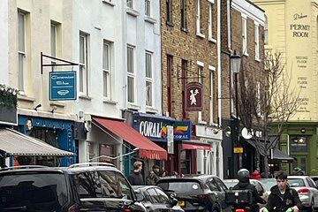 Notting Hill Walking Tour with Tea and Slice of Cake