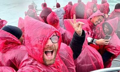 Niagara Falls: Small Group Tour with Boat, Journey and Aero Car