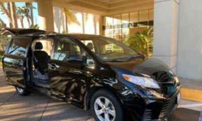 Hollywood to Los Angeles Airport Airport Transfer Service (1-2 passengers)