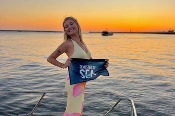 Porto: Private Douro River Cruise - Sunset & Welcome Drink