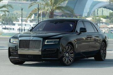 Doha City Tour and Dhow Boat with Luxury Car Experience