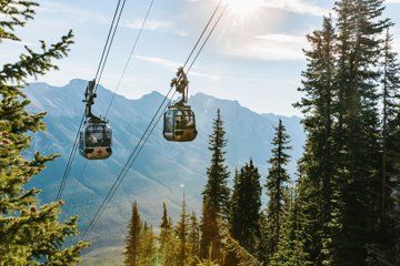 From Calgary Banff Tour with Gondola Ride Scenic Highlights