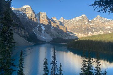 Moraine Lake And Lake Louise Private Group Tour