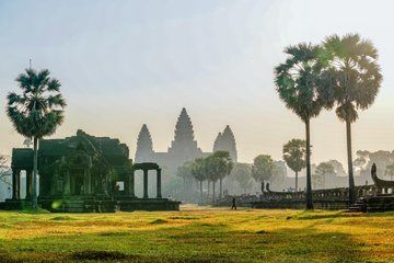 Angkor Sunrise & Hidden Temples