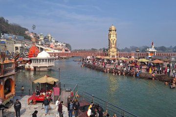Practical Hindi and Everyday Culture Walk in Haridwar