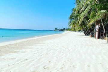 Roatan West Bay & West End Beach Transportation & Resort Passes