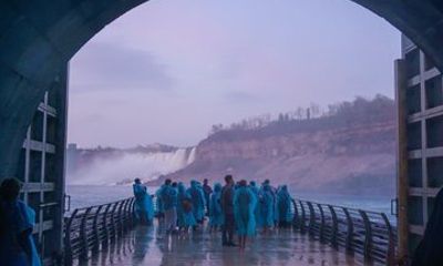 Niagara Falls Canada Night Tour from USA with Tunnel and Dinner