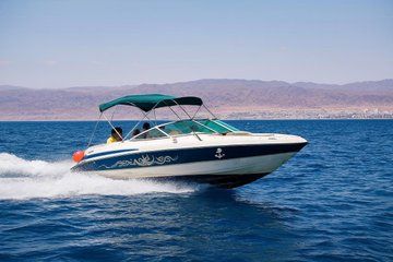 Private Classic Boat Tour in Aqaba Coastal Cruise