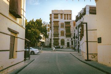 Explore the Old City of Jeddah as a Local