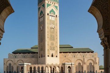 Explore Casablanca with a Female Tour Guide Photographer