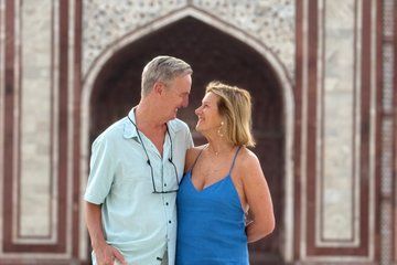 Luxury Sunrise Taj Mahal Tour from Delhi with Five Star Breakfast