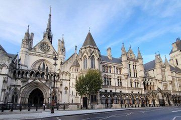 London St Paul's to Holborn - Landmarks, Tales & Taverns