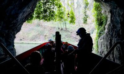 Join Dudley Canal and Caverns Boat Tour