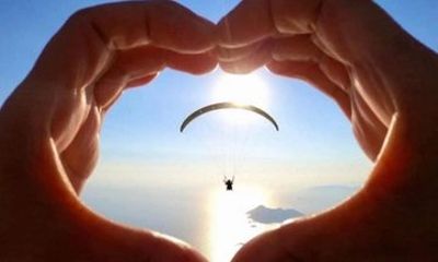 Double Parapente Flight in Niterói with Certified Instructor
