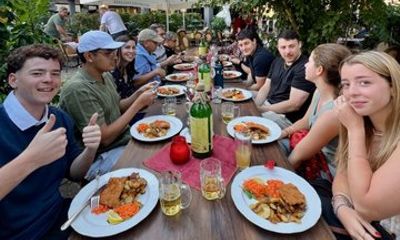 Hidden Street Food Tour in Kreuzberg and Neukölln