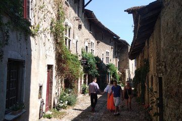 Half Day Private Tour to the Medieval Town of Perouges