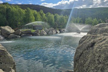 Relaxing Chena Hot Springs Soak and Ice muesum daytime