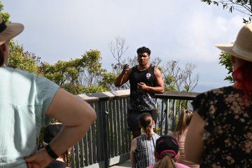 Cultural Tour on Darumbal, Dharumbal Country