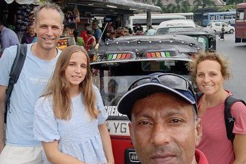 Private Tuk Tuk tour with Local guide in Kandy