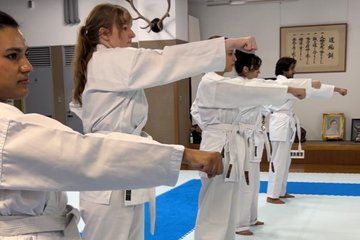 Karate Class at Shotokan Dojo with English Guide