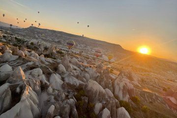 Signature Sunrise: Luxury Cappadocia Balloon Journey