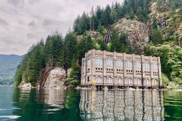 Vancouver Granite Falls Boat Tour Performance 3-Star Boat