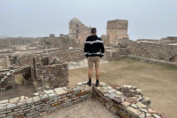 Udaipur to Jaipur Private Transfer with Chittorgarh Fort Visit