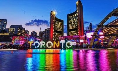 Toronto Niagara Falls and Thousand Islands 2 Day Trip from Ottawa