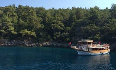 Marmaris: Boat Trip with Drinks and Lunch