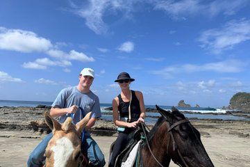 Marsella Playa San Juan Bus Adventure